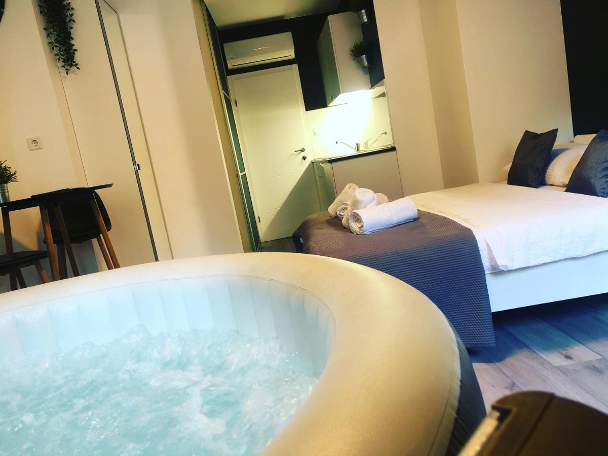 Apartment Zagreb Jacuzzi Buitenkant foto