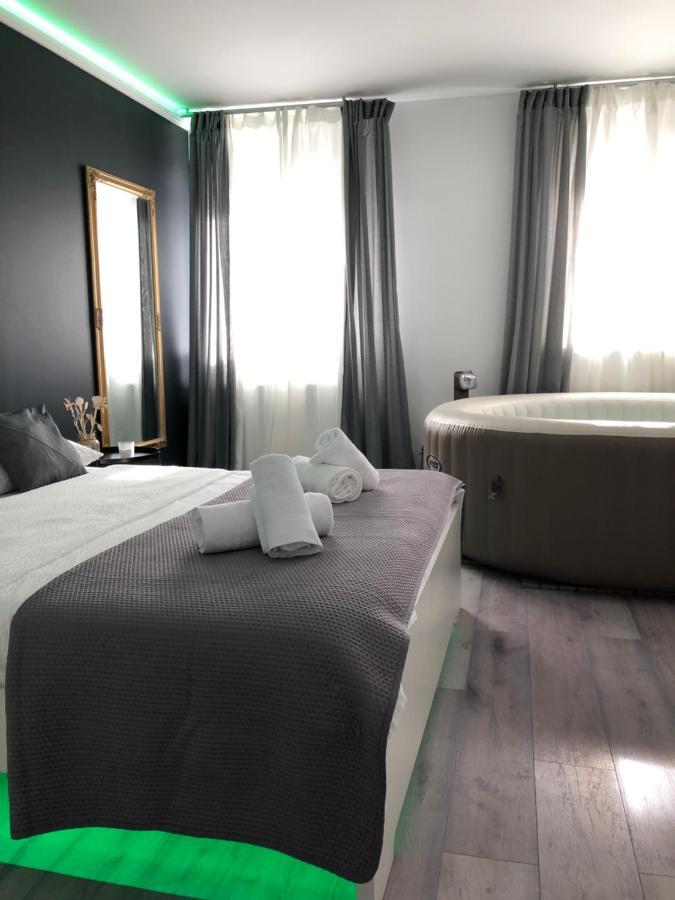 Apartment Zagreb Jacuzzi Buitenkant foto
