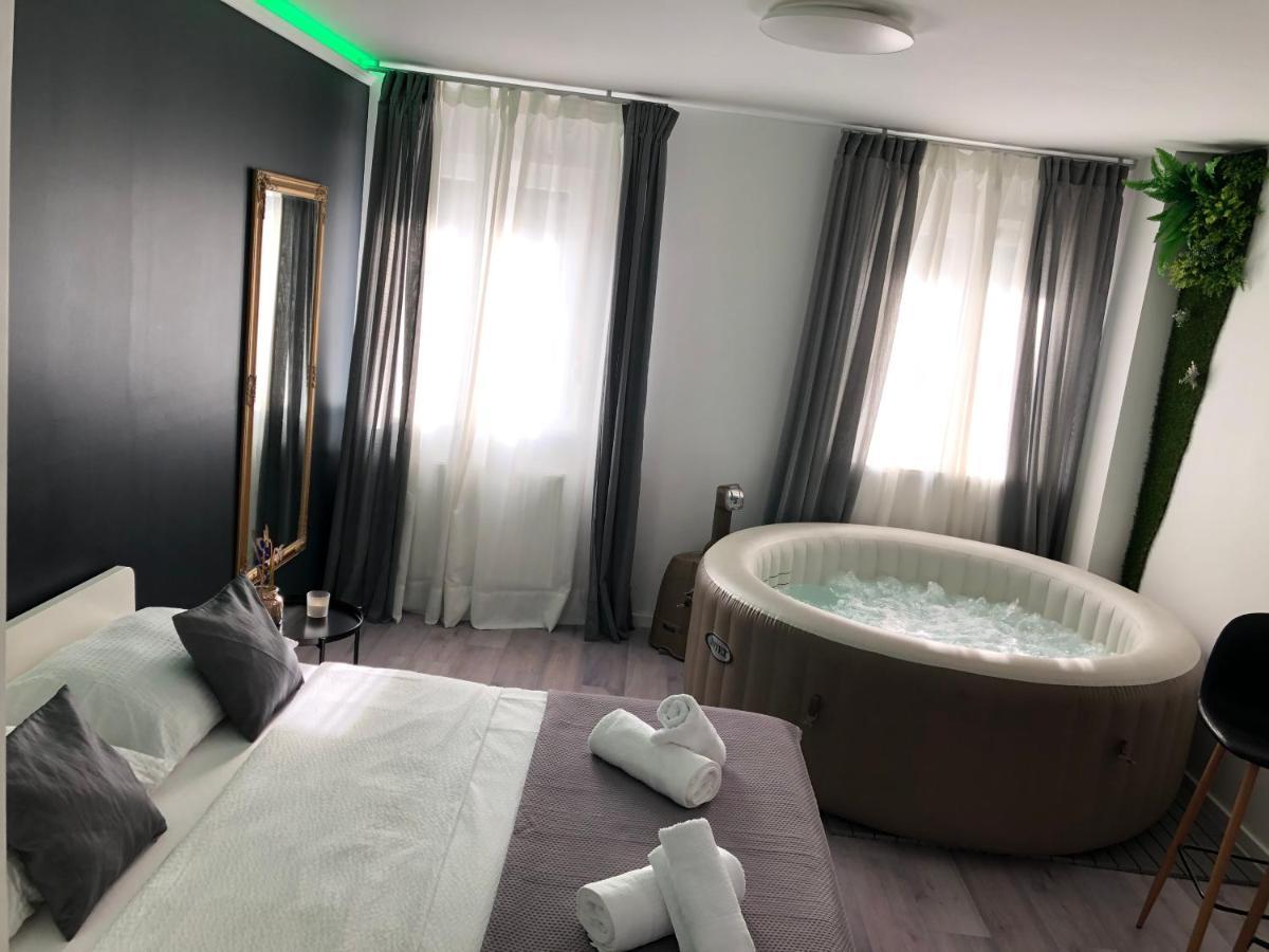 Apartment Zagreb Jacuzzi Buitenkant foto